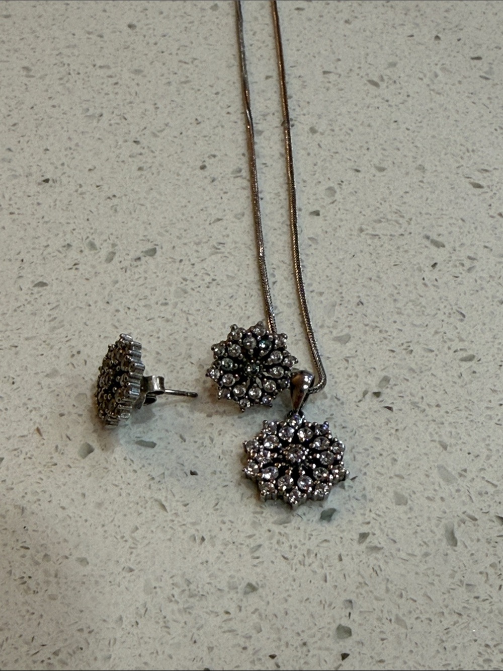 Sterling silver flower snowflake Necklace and Stud Earrings